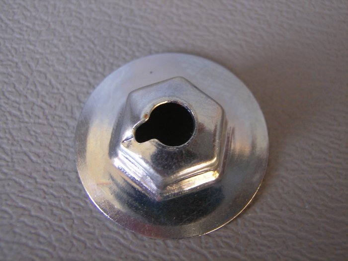 Plåtmutter 4 mm 10-pack