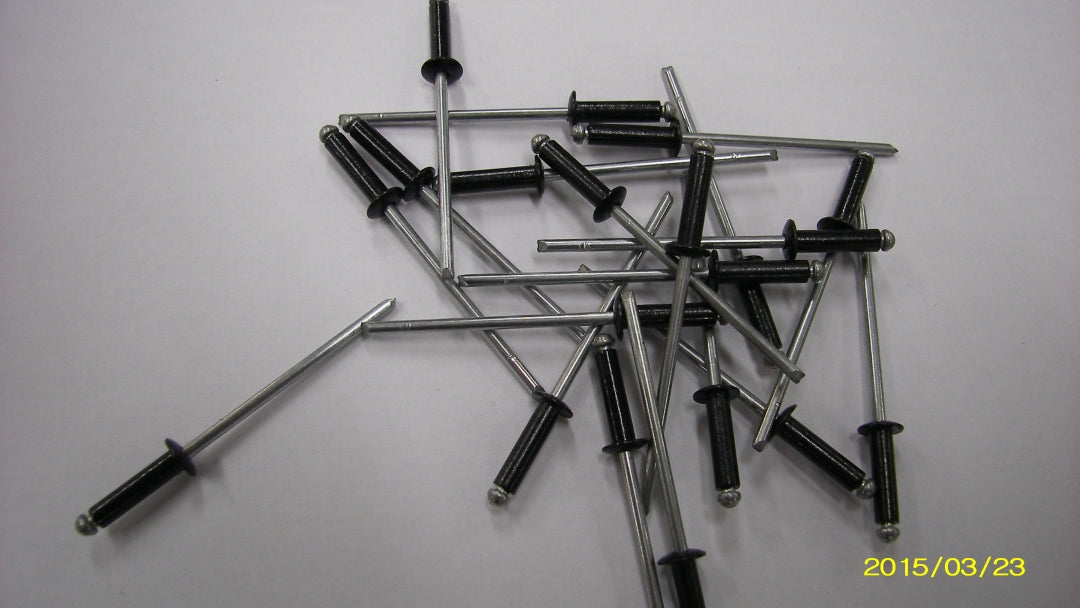 Popnit svart 12 mm – 25-pack